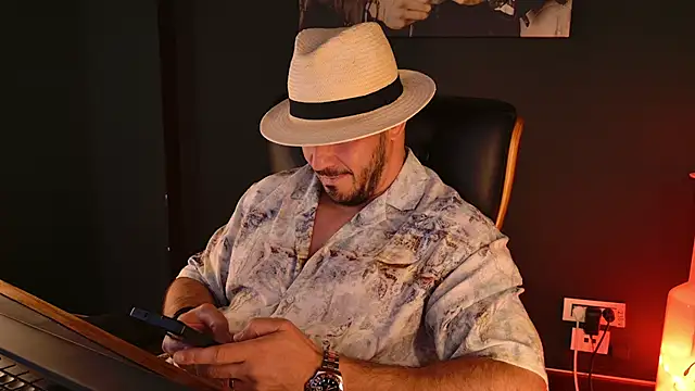 AngeloEric – Naživo XXX chat