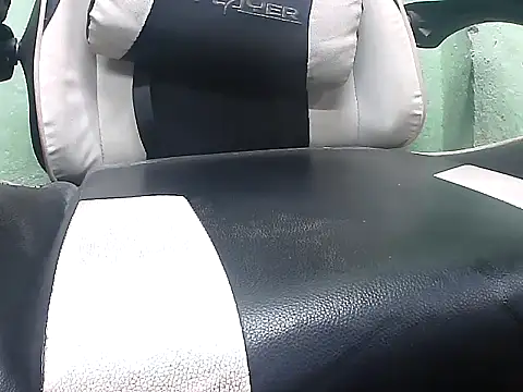 Precumking1's Live XXX Chat