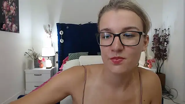 Chat +18 de Yennyloves ao vivo