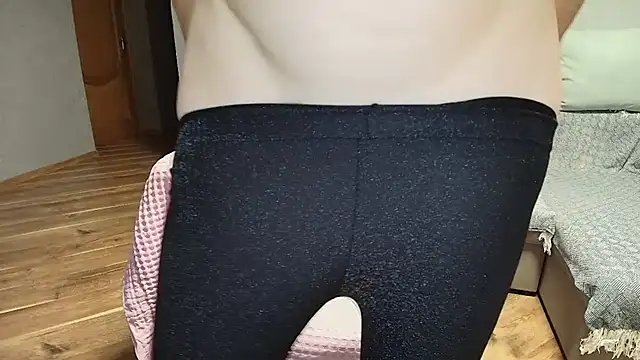 Aromaloveqq লাইভ XXX চ্যাট