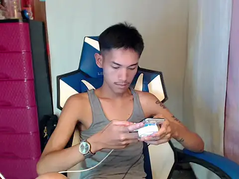 riks_tyler Pertunjukan Webcam