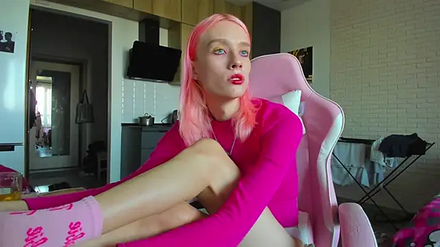_Alice_Kitty Adlı Modelin Canlı XXX Sohbeti