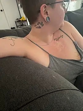 CurvesNChaos Live XXX-chat