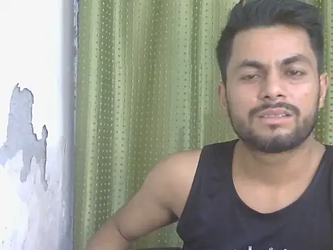 Chat +18 de Stubborndesiboy ao vivo