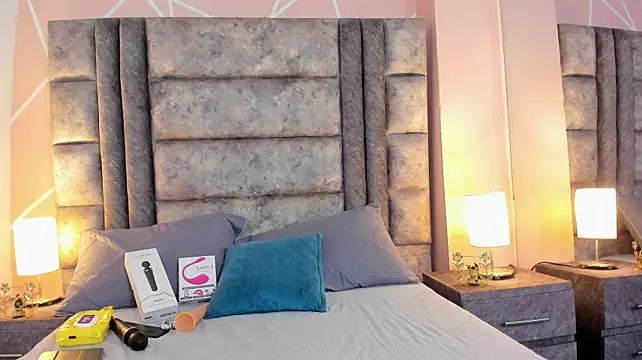 Chat XXX Live Nahomy-hott