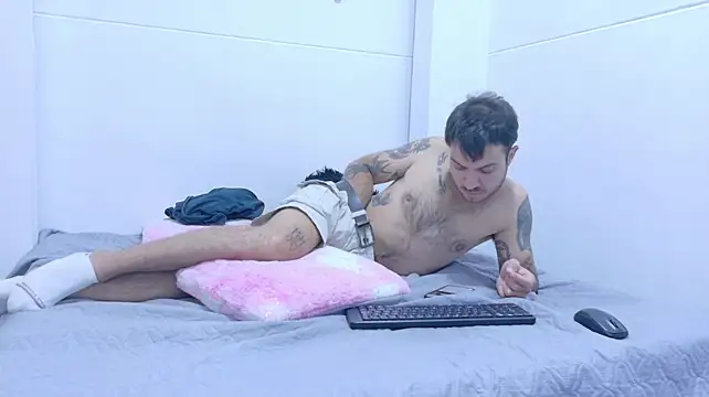 Živý XXX chat Santhiago_Jonnes