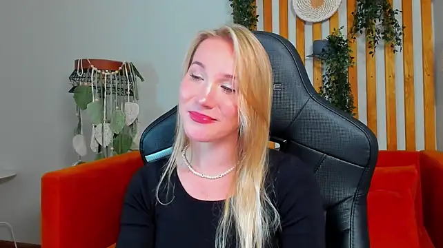 Chat XXX ao vivo de ElaraVoltage