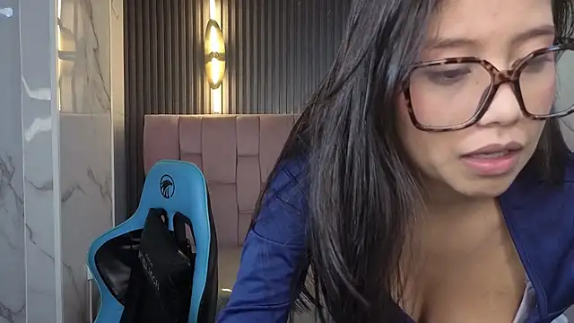دردشة Eimy18_b الجنسية المباشرة