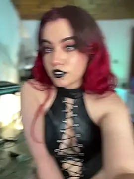 NikkiNix Chat XXX in diretta