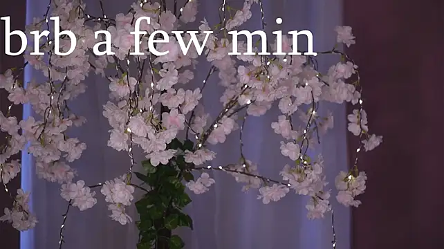 צ'אט XXX בשידור חי של FancyEsten