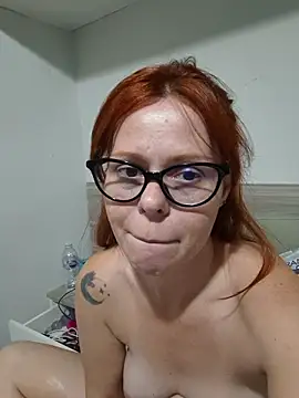 PorcelainDoll1's Webcam Show