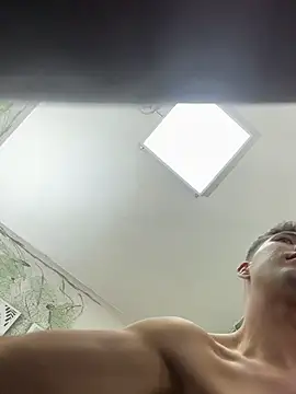 Valentiino69 Webcam-Show