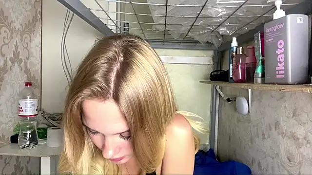 Chat +18 de MichalKobis ao vivo