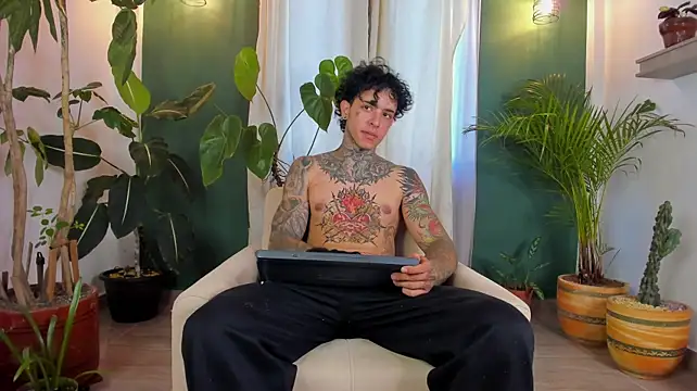 aron_ford77 Live XXX Chat