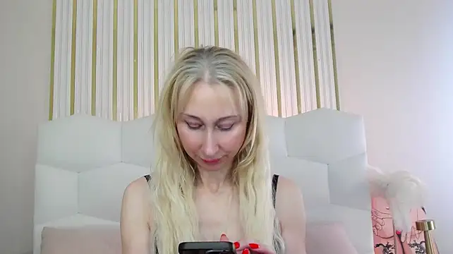Chat +18 de KissDreamm ao vivo