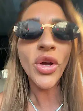Chat +18 de LovingBlondie ao vivo