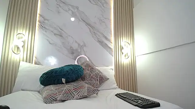 Ariana_Wayne Live XXX-chat