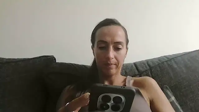 Chat +18 de SportyBella_91 ao vivo