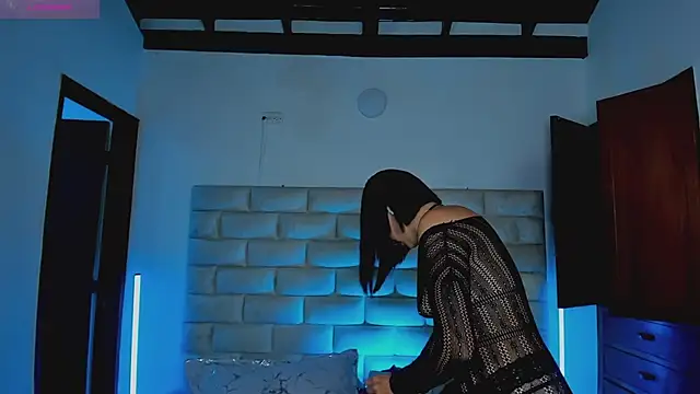 Chat XXX en directo de HollyGrey_