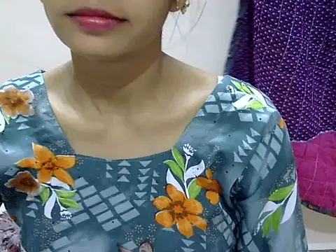 Chat +18 de Kulsum_S ao vivo