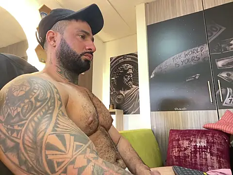Miller_dominant Pertunjukan Webcam