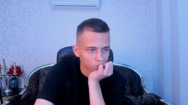 lucaskaur – Naživo XXX chat