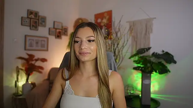 Anna_Brie Adlı Modelin Canlı XXX Sohbeti