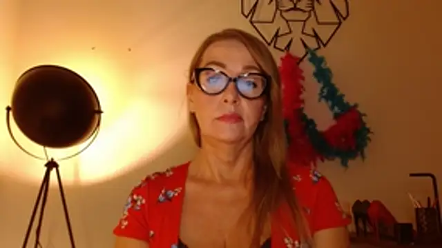 leaxSTARn Live XXX chat
