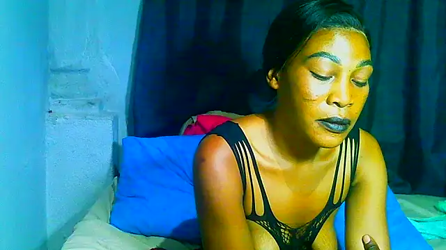 Chat +18 de freaky_naughty ao vivo