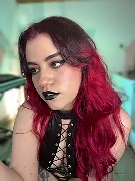 NikkiNix Chat XXX in diretta