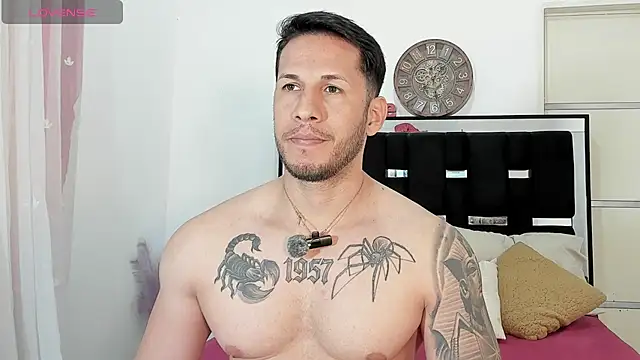 แชท XXX สดของ George_Diesell