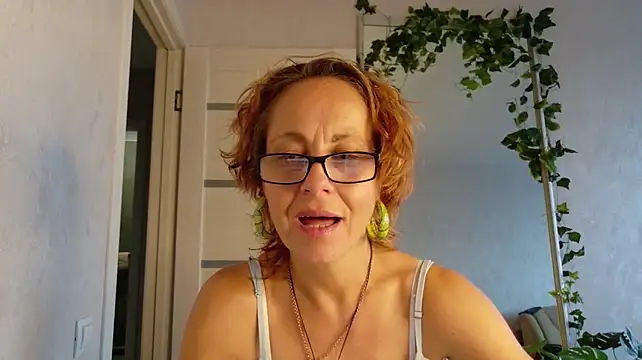Chat +18 de LioraWeiss ao vivo