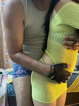 دردشة LOVE4GIRL الجنسية المباشرة