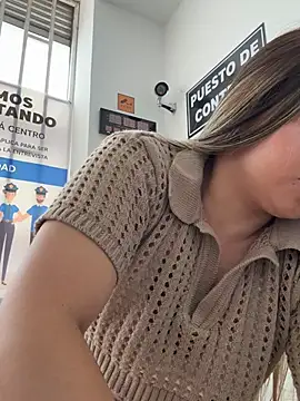 Chat XXX ao vivo de Ariana-07