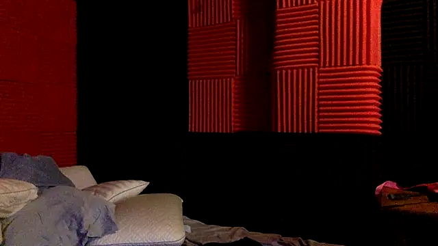 thierrybae 即時 XXX 聊天