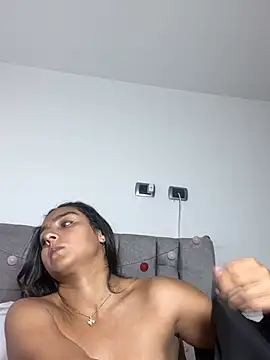 Chat XXX en directo de mialuxuryyx