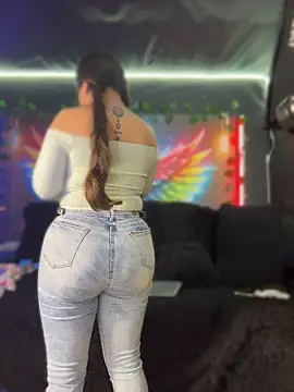 צ'אט XXX בשידור חי של sofiaalopez2