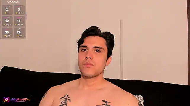 צ'אט XXX בשידור חי של jasonxd9898
