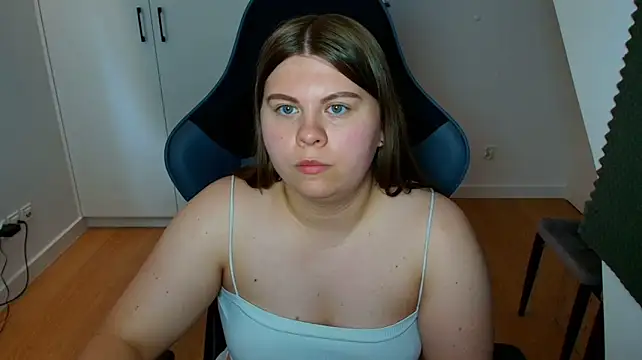 Chat XXX en directo de AbbyLuxee