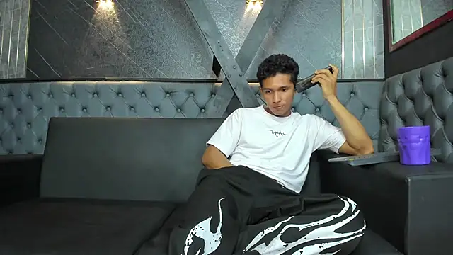Yoel_Blessed ওয়েবক্যাম শো
