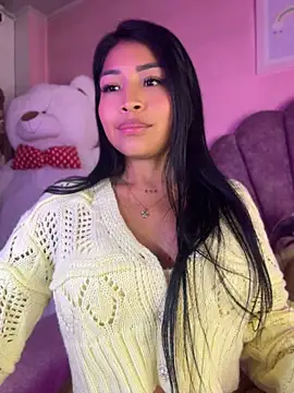 Pocahontascute_33's Webcam Show