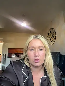 Mrsthicktorious8's Webcam Show