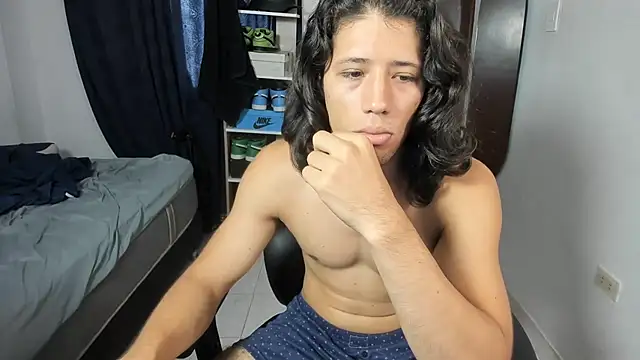 itstonnyX's Live XXX Chat