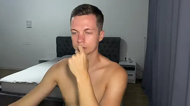 max_shyn Live XXX chat