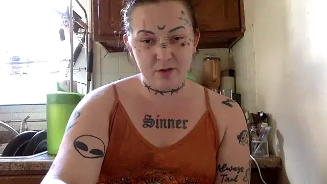 XXX chat uživo modela CurvyTrans2002