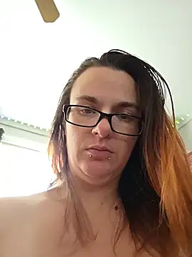 queenpeaches121 Show Webcam