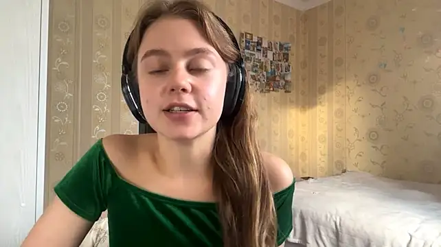 Chat +18 de Iamnotatrouble ao vivo