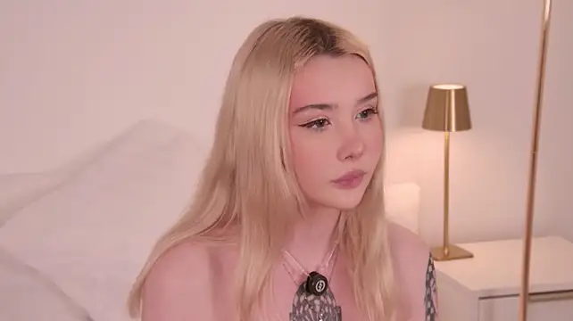 Nesolla's Webcam Show