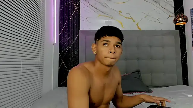 Chat +18 de nova_mitchell7 ao vivo