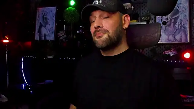 LexHardy élő XXX-chatje